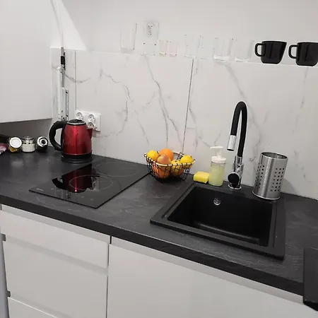 19 - Ghetto Heroes Square