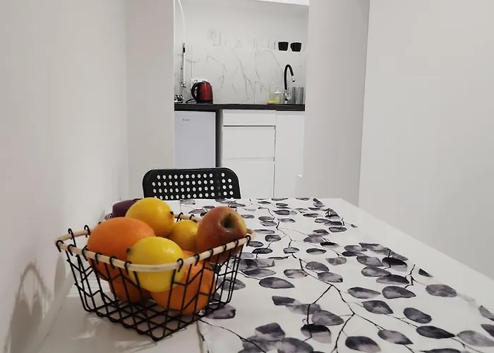 19 - Ghetto Heroes Square *