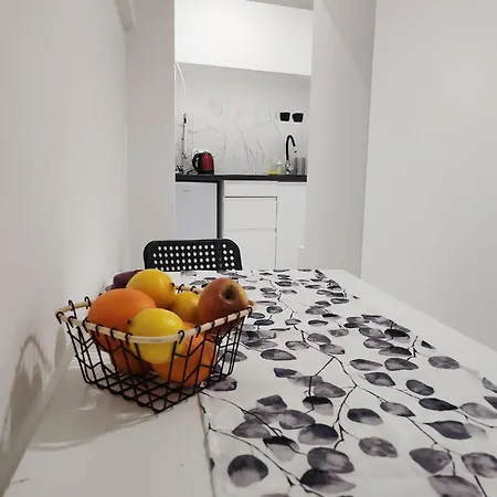 19 - Ghetto Heroes Square *